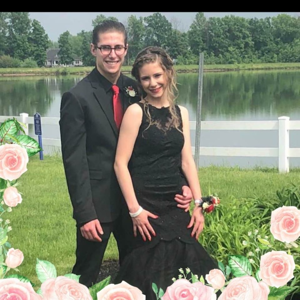 PROM DRESS!!!! - Picture 3 of 7